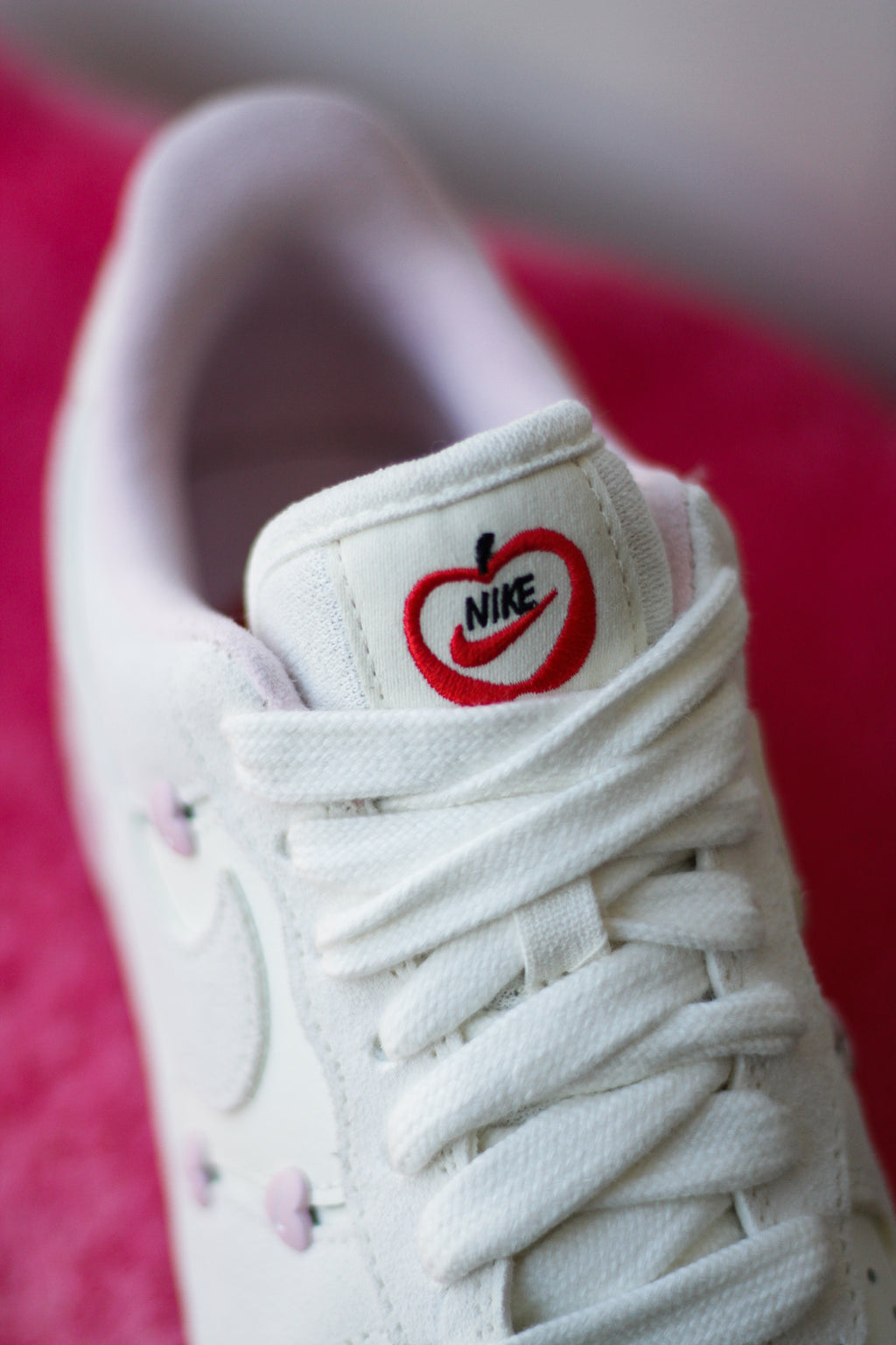 W NIKE AIR FORCE 1 '07 LX 