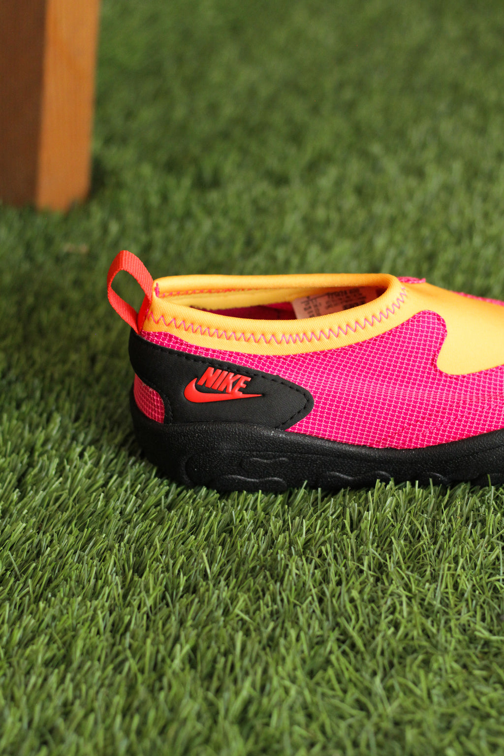 W NIKE AQUA TURF 