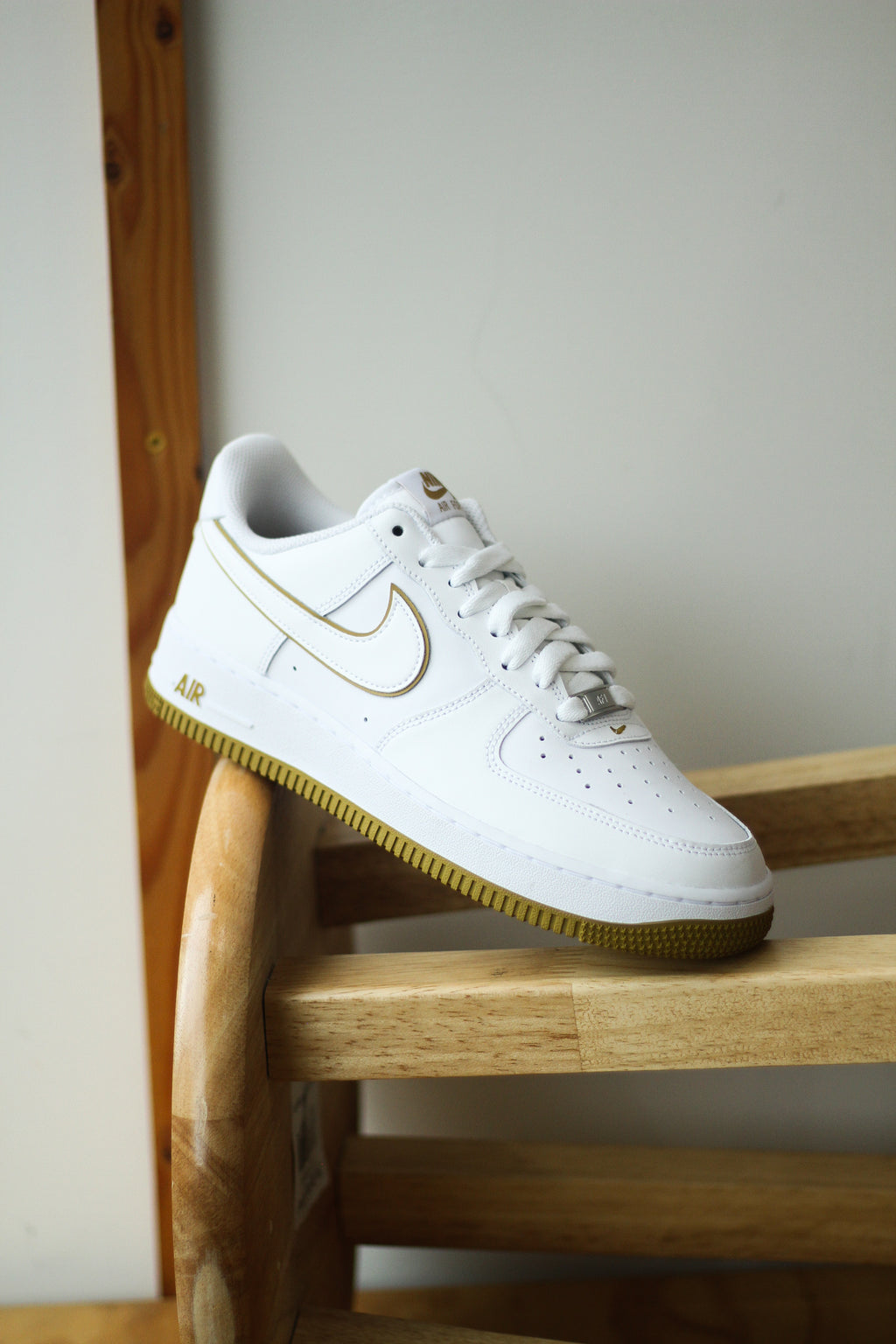 air force 1 white size 7 womens