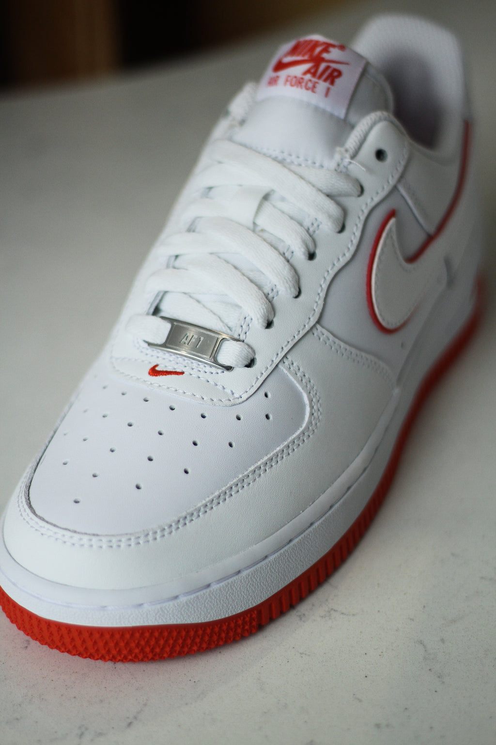Air Force 1 '07 - White/White/Picante Red – Feature