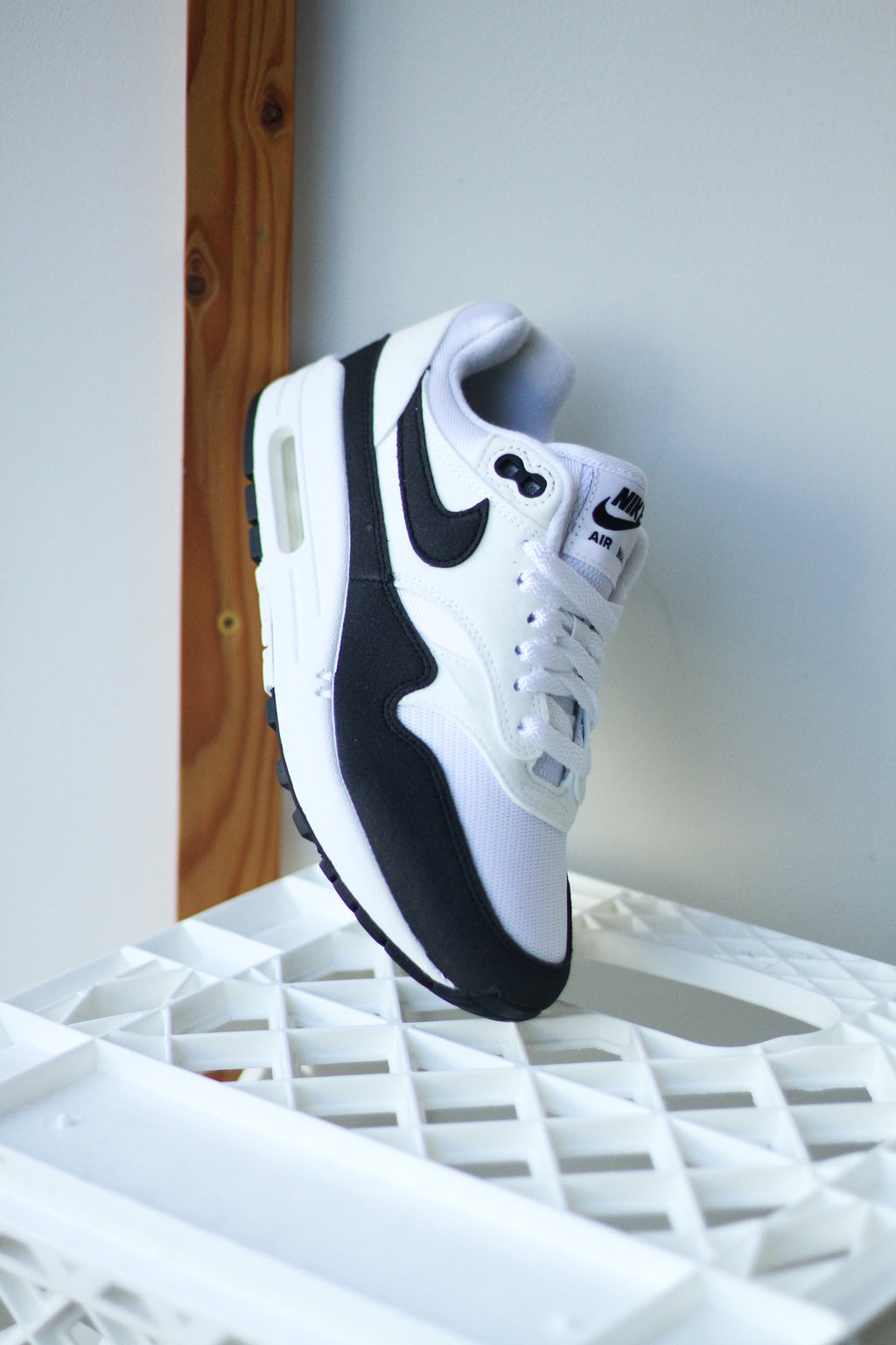 air max 1 white photo blue black