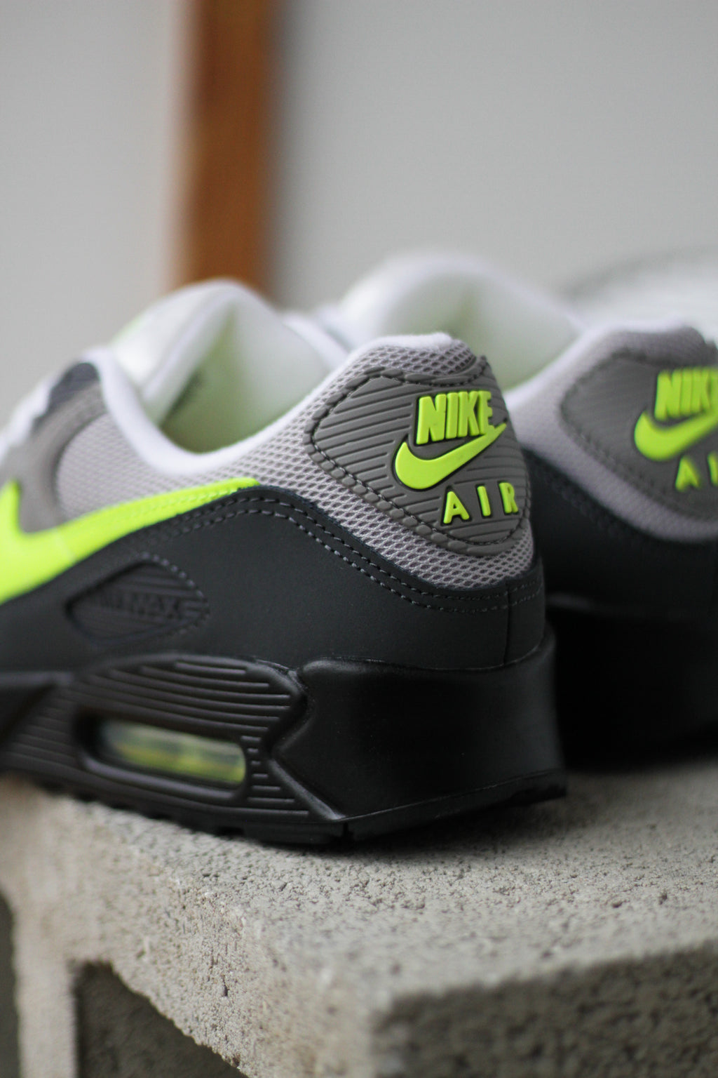 NIKE AIR MAX 90 