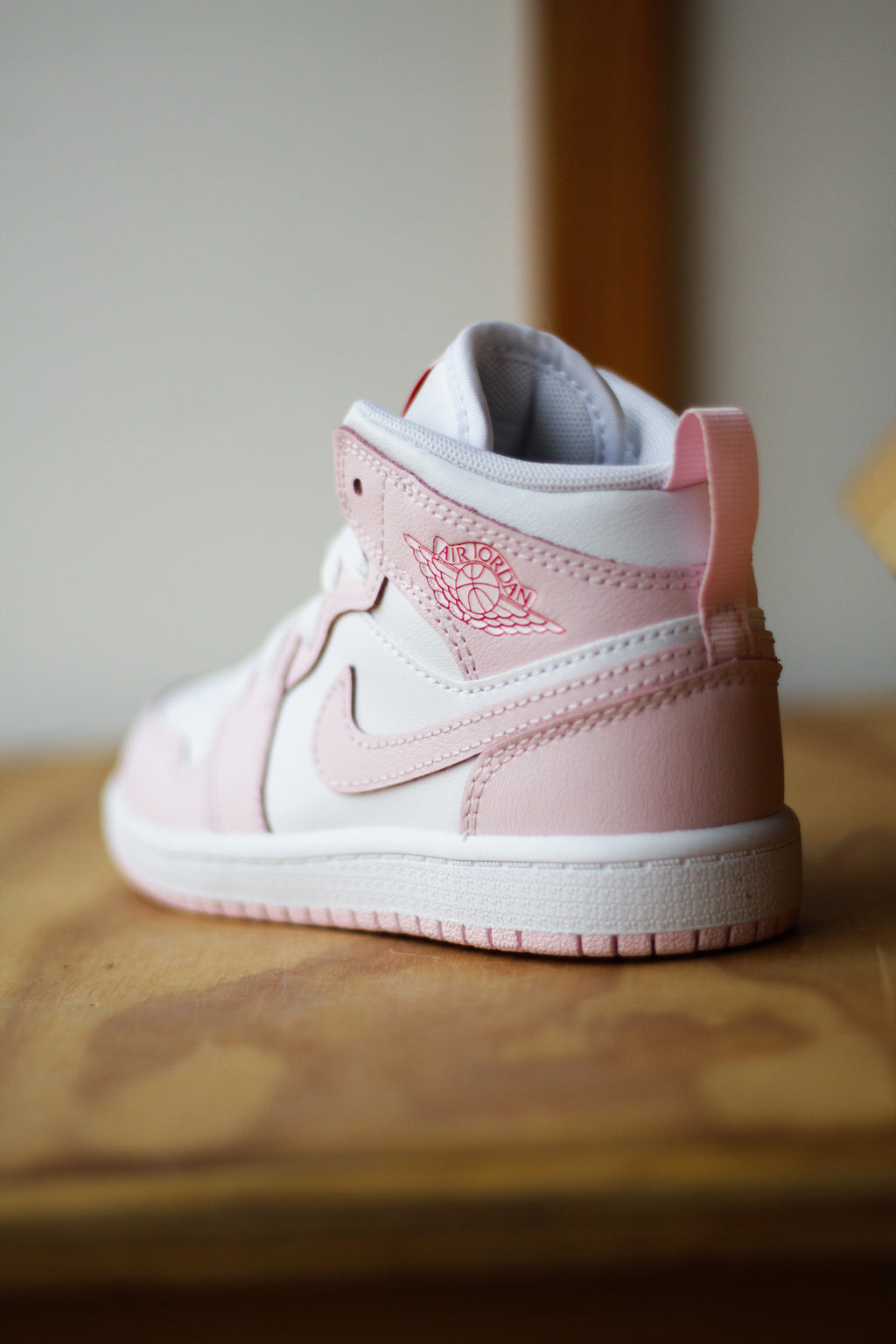 nike air jordan mid rosa