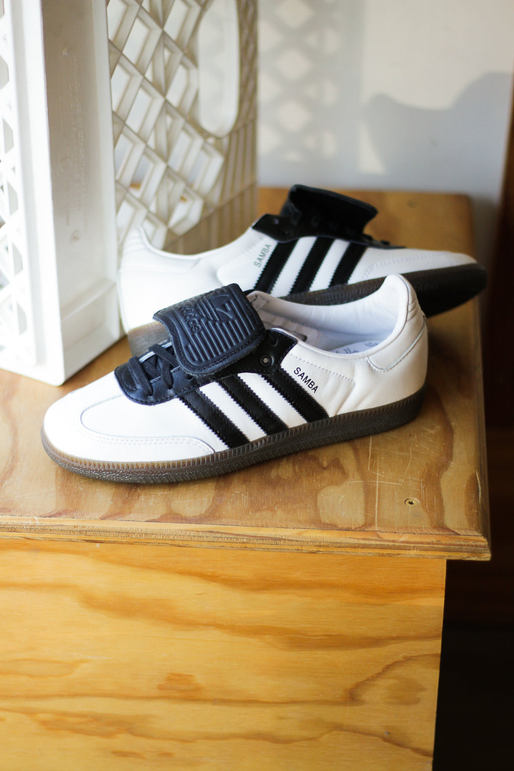 adidas gazelle silver green womens Samba Long Tongue sneakers – Antonioli.eu main image 0