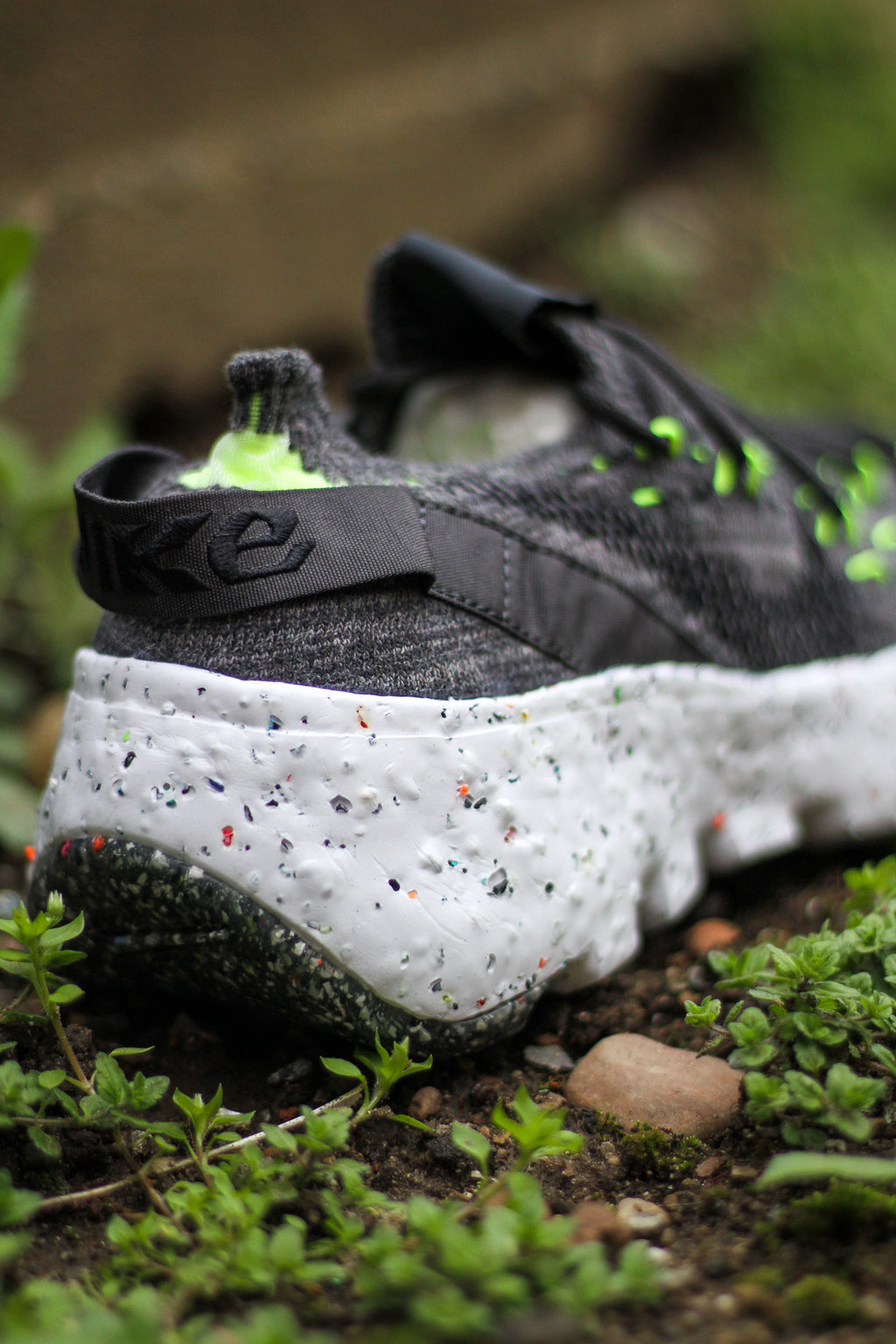 NIKE SPACE HIPPIE O4 