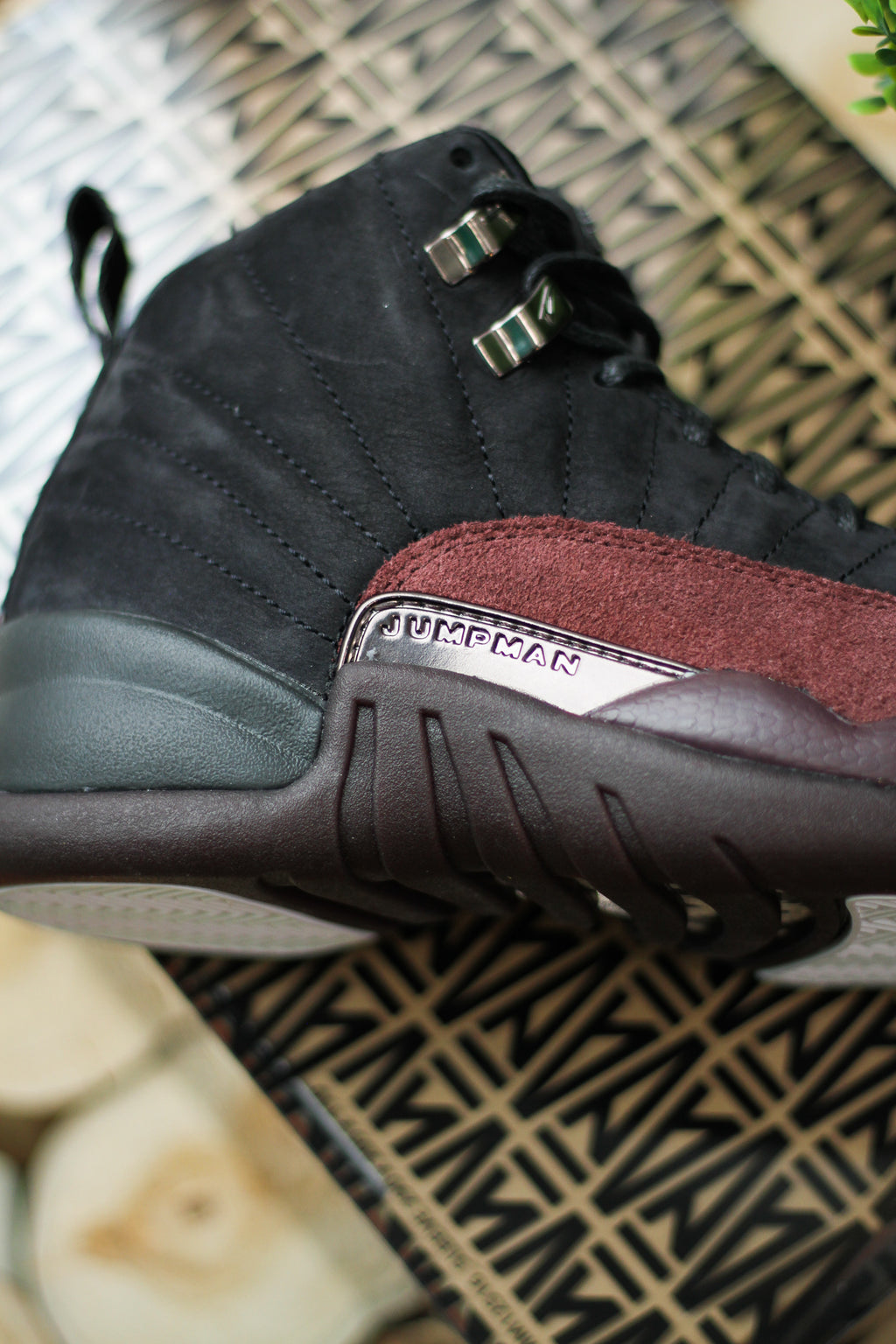 retro 12 burgundy