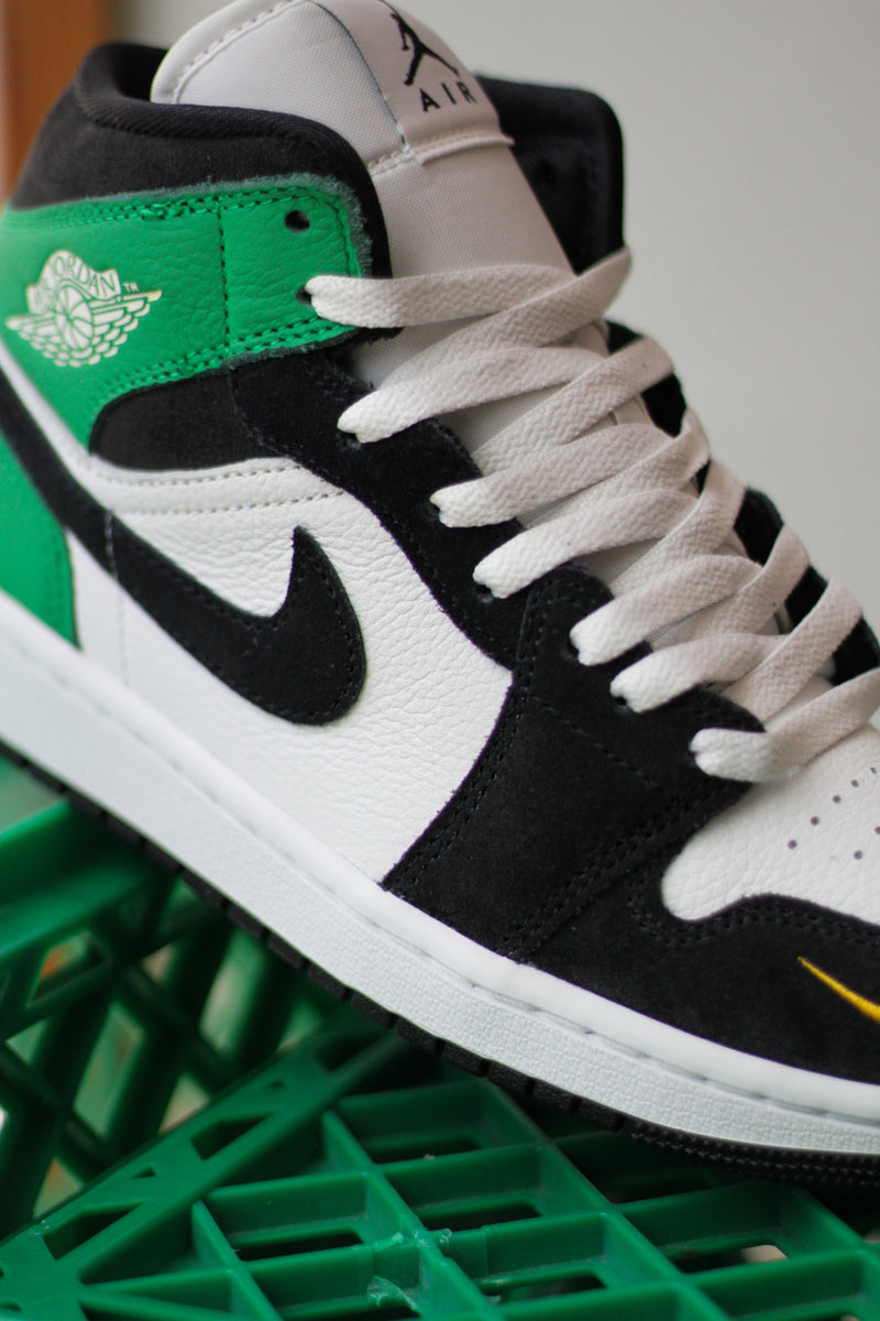 AIR JORDAN 1 MID SE 
