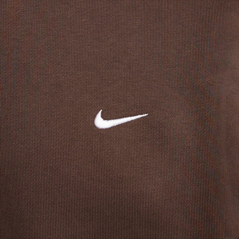 SOLO SWOOSH FLEECE CREW "BAROQUE BROWN"