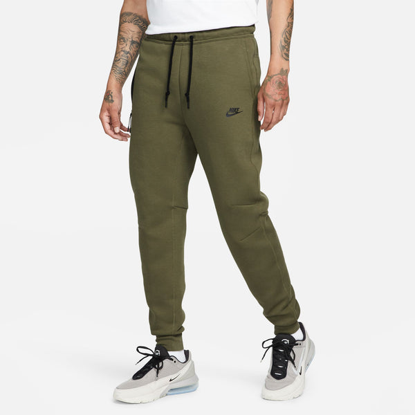 TECH FLEECE JOGGER "MEDIUM OLIVE"