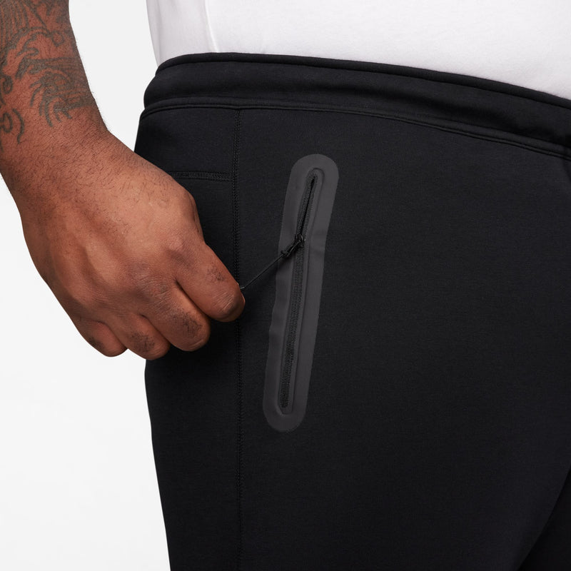 OPEN-HEM TECH FLEECE "BLACK"