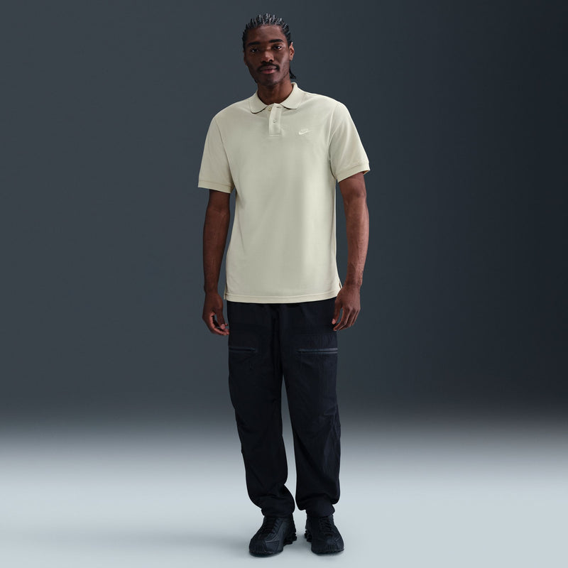 NIKE CLUB SHORT SLEEVE POLO "LT KHAKI/WHITE"