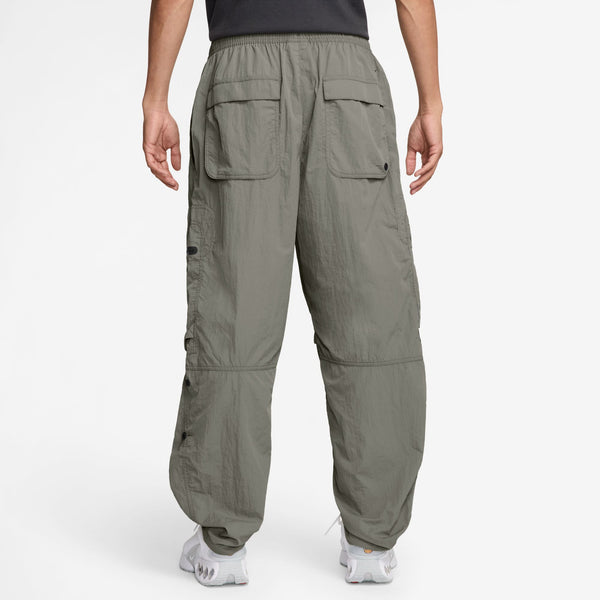 NIKE TECH WOVEN CARGO PANTS "LIGHT ARMY/BLACK"