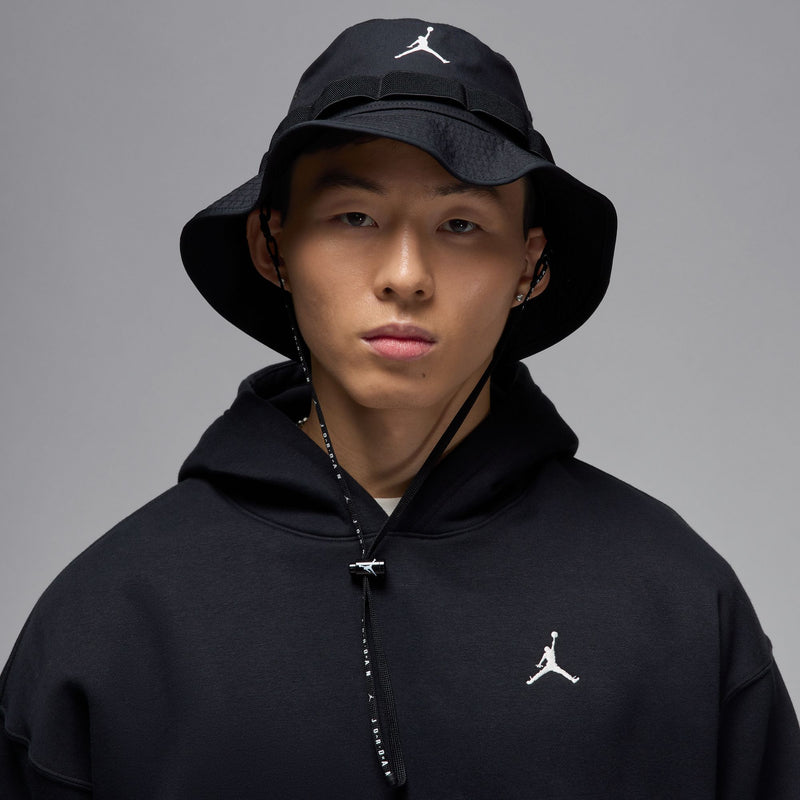 JORDAN APEX BUCKET HAT "BLACK/WHITE"