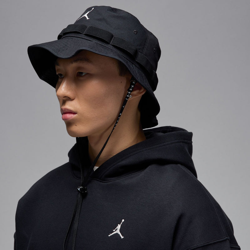JORDAN APEX BUCKET HAT "BLACK/WHITE"