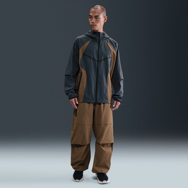 NIKE TECH WOVEN OVERSIZED PANTS "MOSSWOOD BROWN/MOSSWOOD BROWN/BLACK"