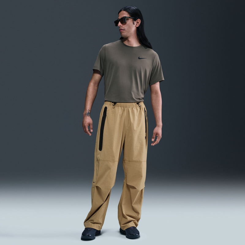 NIKE TECH WOVEN OVERSIZED PANTS "PARACHUTE BEIGE/PARACHUTE BEIGE/BLACK"