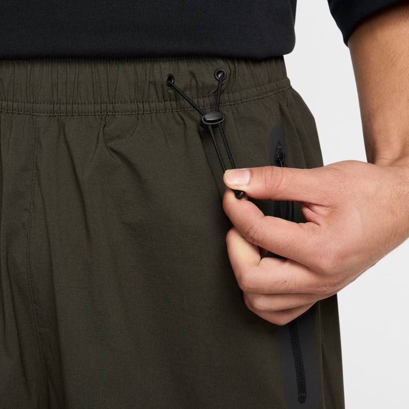 NIKE TECH WOVEN OVERSIZED PANTS "SEQUOIA/SEQUOIA/BLACK"