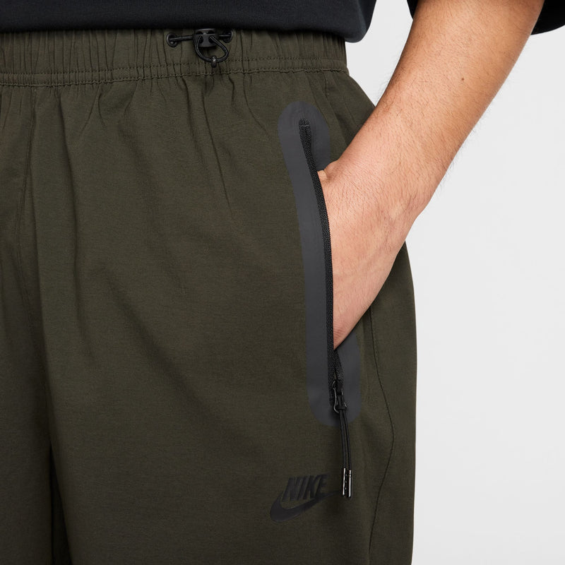 NIKE TECH WOVEN OVERSIZED PANTS "SEQUOIA/SEQUOIA/BLACK"