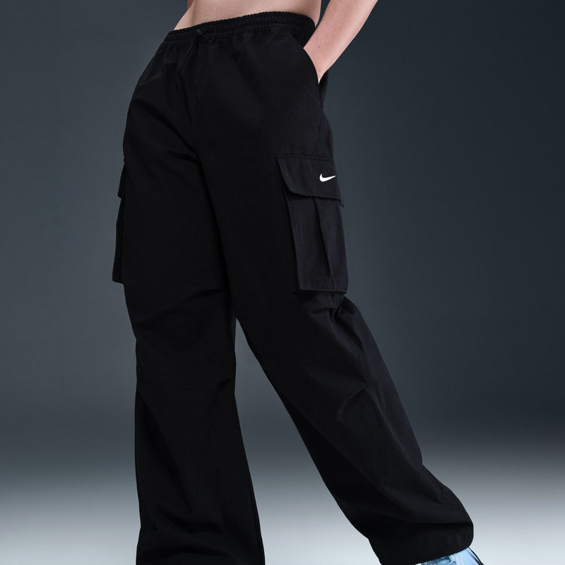 W NIKE MID-RISE OVERSIZED WOVEN CARGO PANTS "BLACK/SAIL"