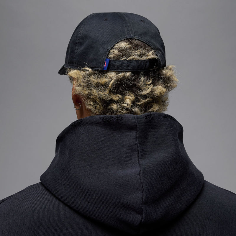 JORDAN PRO RARE AIR UNSTRUCTURED HAT "BLACK/CHILE RED"
