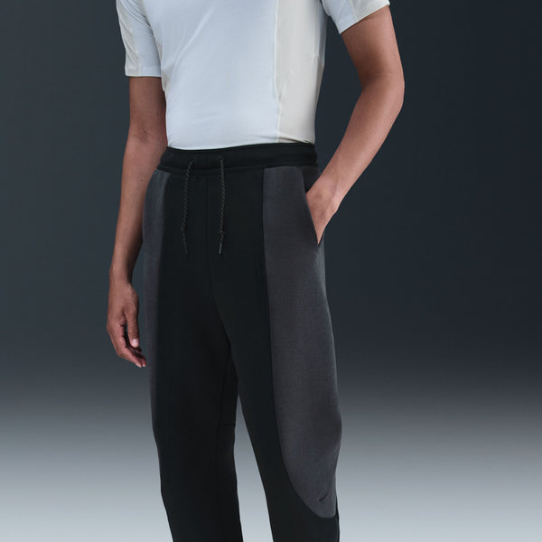 NIKE TECH COLOR BLOCK OPEN HEM FLEECE PANTS "BLACK/ANTHRACITE/BLACK"