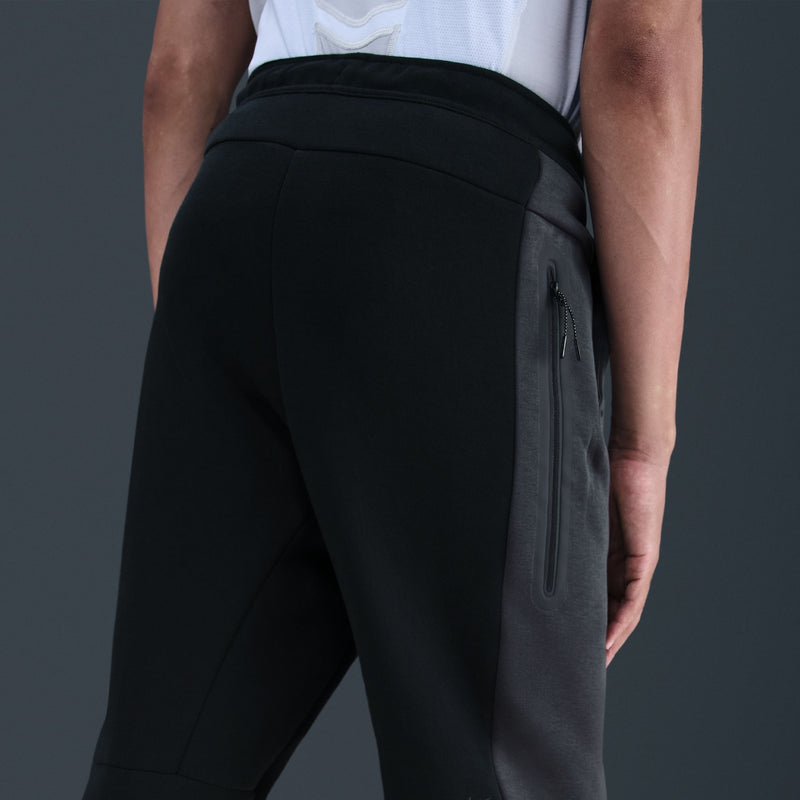 NIKE TECH COLOR BLOCK OPEN HEM FLEECE PANTS "BLACK/ANTHRACITE/BLACK"