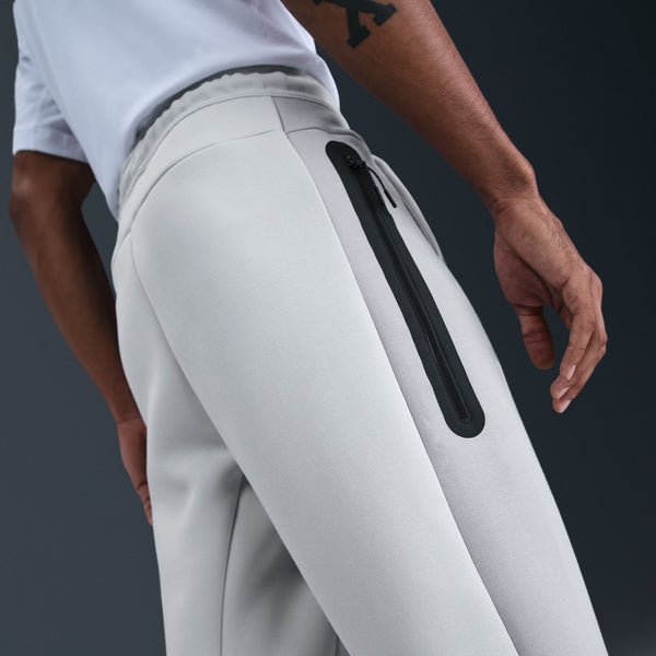 NIKE TECH COLOR BLOCK OPEN HEM FLEECE PANTS "LIGHT SILVER/LT SMOKE GREY/BLACK"