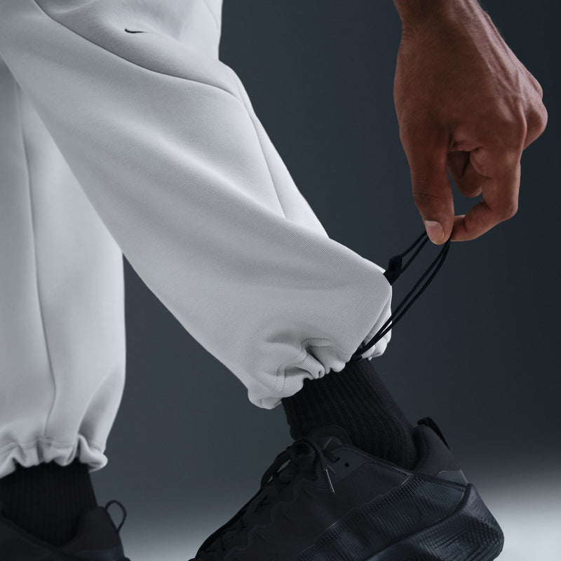 NIKE TECH COLOR BLOCK OPEN HEM FLEECE PANTS "LIGHT SILVER/LT SMOKE GREY/BLACK"