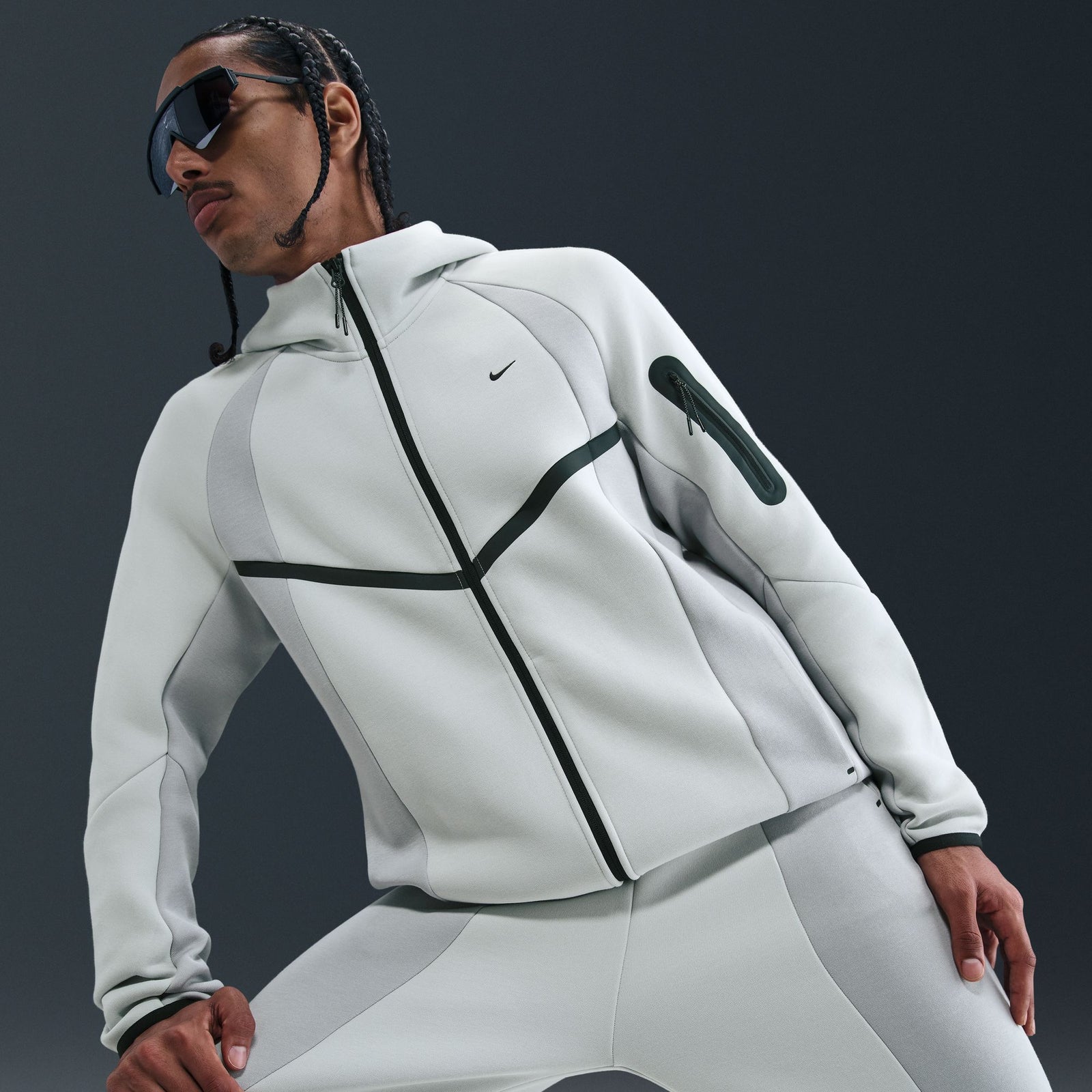 NIKE TECH COLOR BLOCK FULL ZIP WINDRUNNER JACKET 