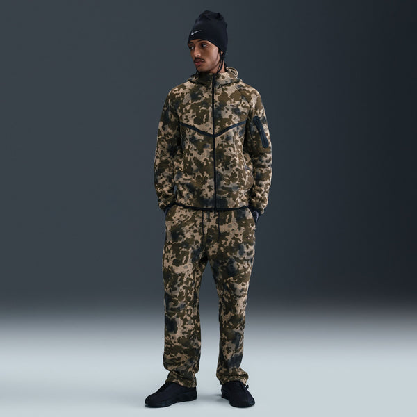 NIKE TECH OPEN HEM FLEECE CAMO PANTS "NEUTRAL OLIVE/BLACK"
