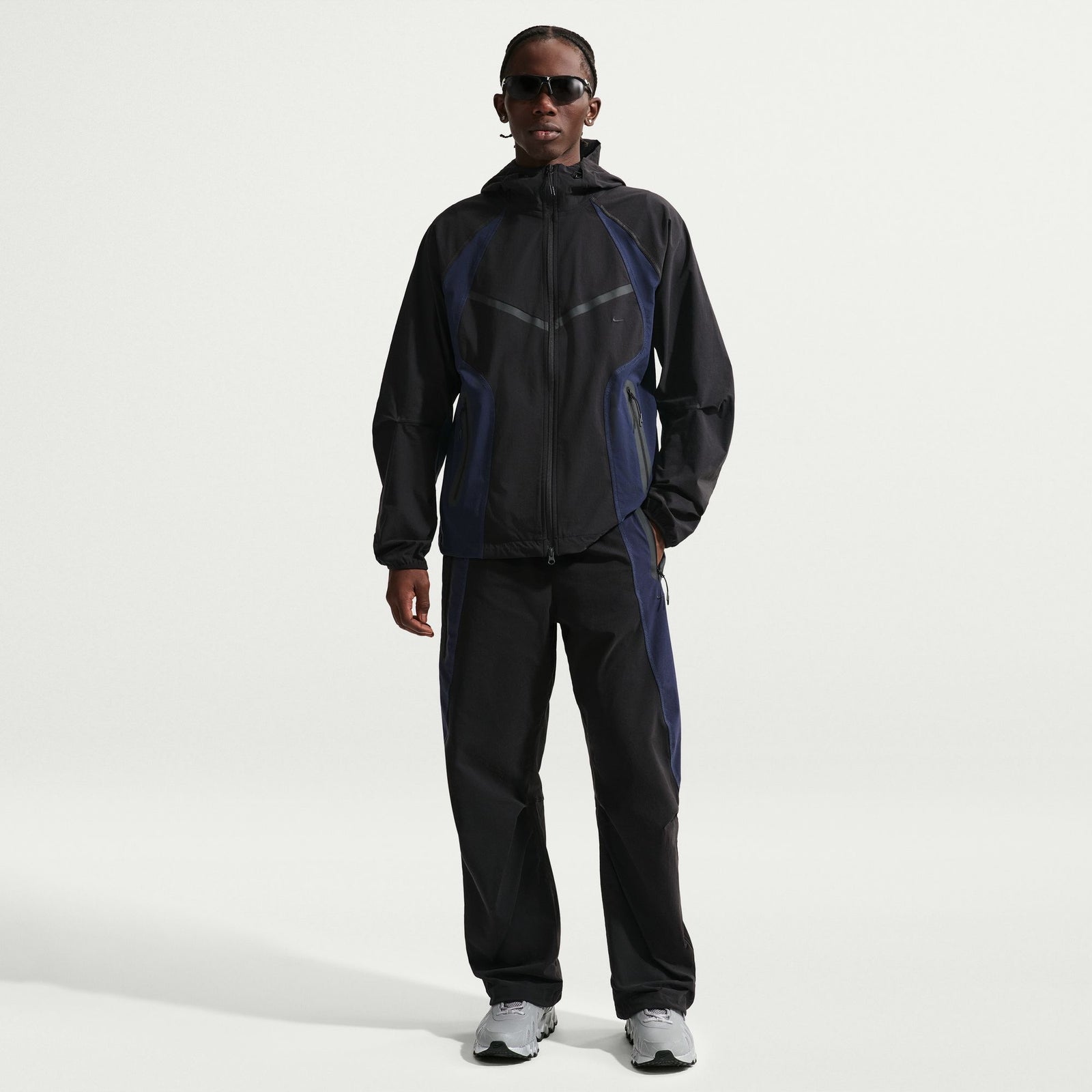 NIKE TECH WOVEN COLOR BLOCK PANTS 