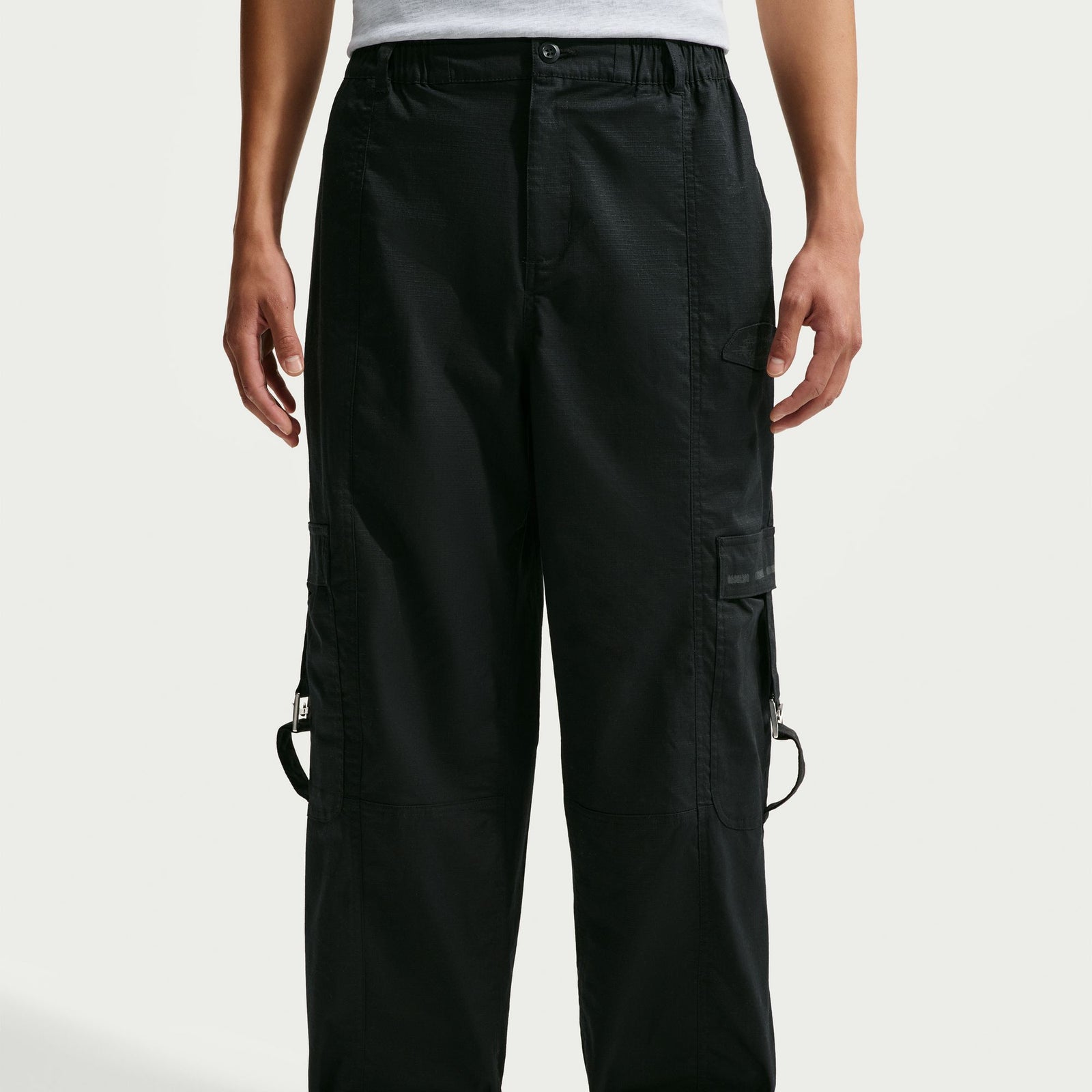 NIKE WOVEN CARGO PANTS 