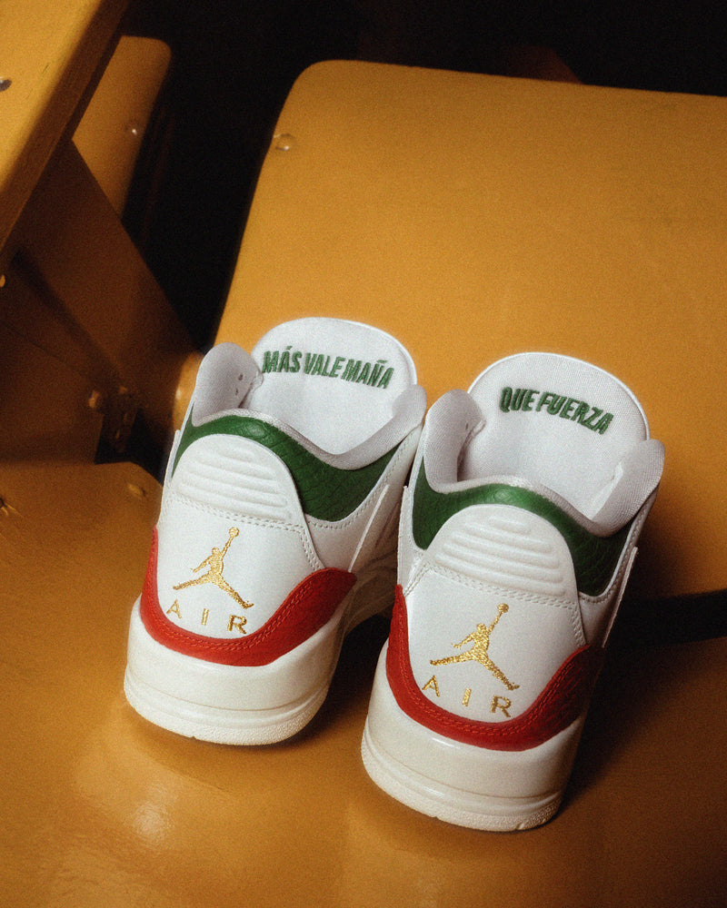 AIR JORDAN 3 RETRO "SUMMIT WHITE/METALLIC GOLD-PINE GREEN"
