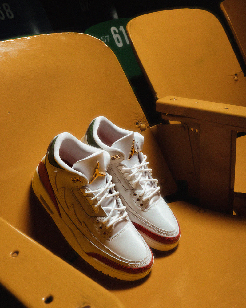 AIR JORDAN 3 RETRO "SUMMIT WHITE/METALLIC GOLD-PINE GREEN"
