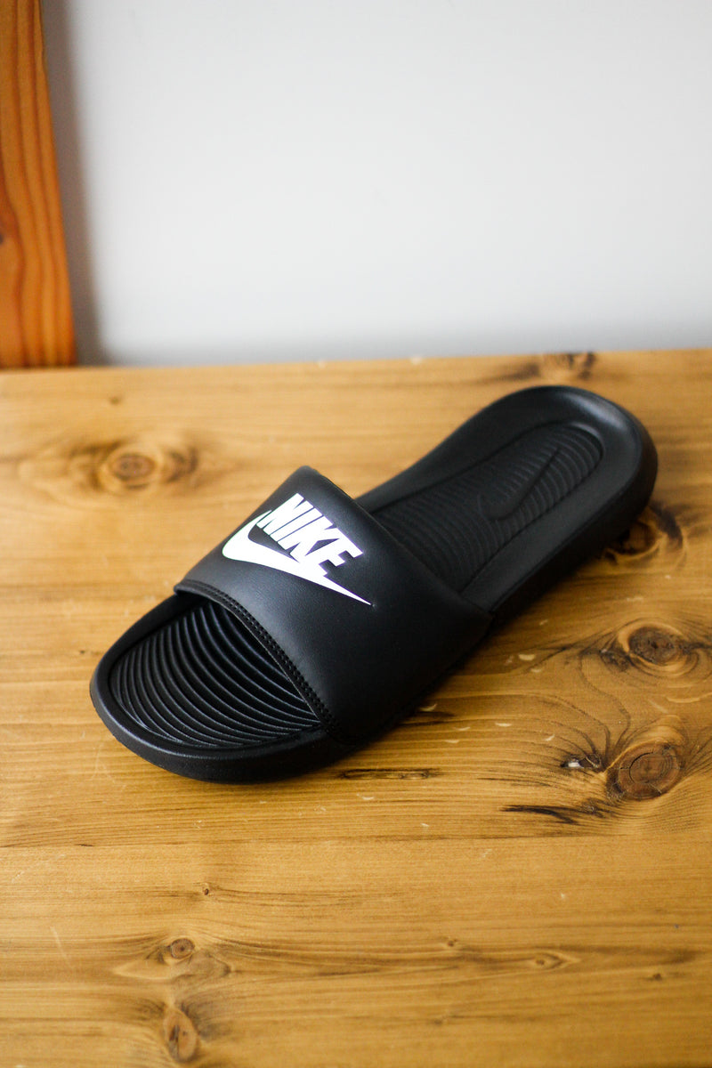 W VICTORI ONE SLIDE "BLACK"