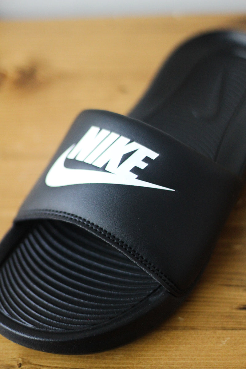 W VICTORI ONE SLIDE "BLACK"