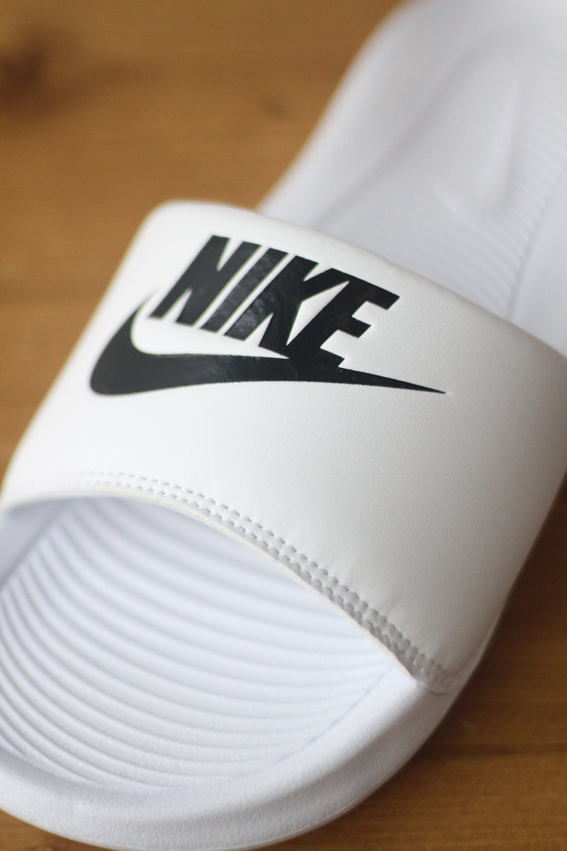 W VICTORI ONE SLIDE "WHITE"