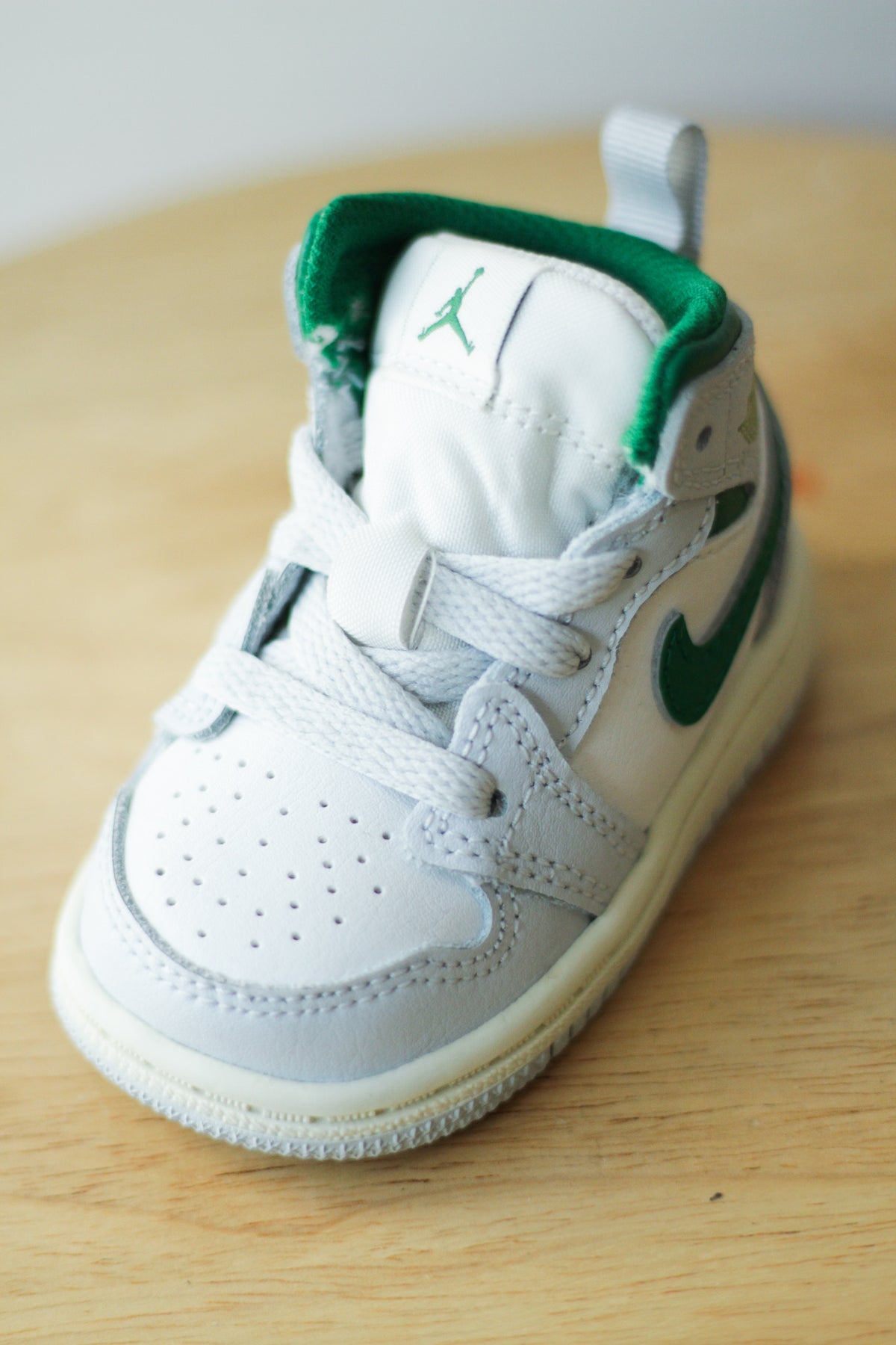 ★NIKE★ Air Jordan 1 Mid M Summit White Pine Green Pure Pla Jordan 1 Mid Summit White Pure Platinum Sail Pine Green (TD