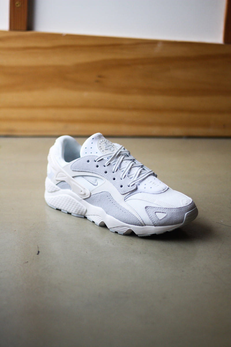 HUARACHE RUNNER "SUMMIT WHITE"