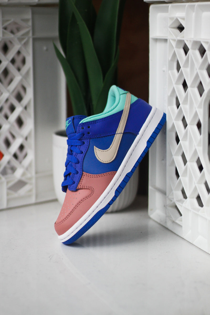 DUNK LOW SE (GS) "HYPER ROYAL"
