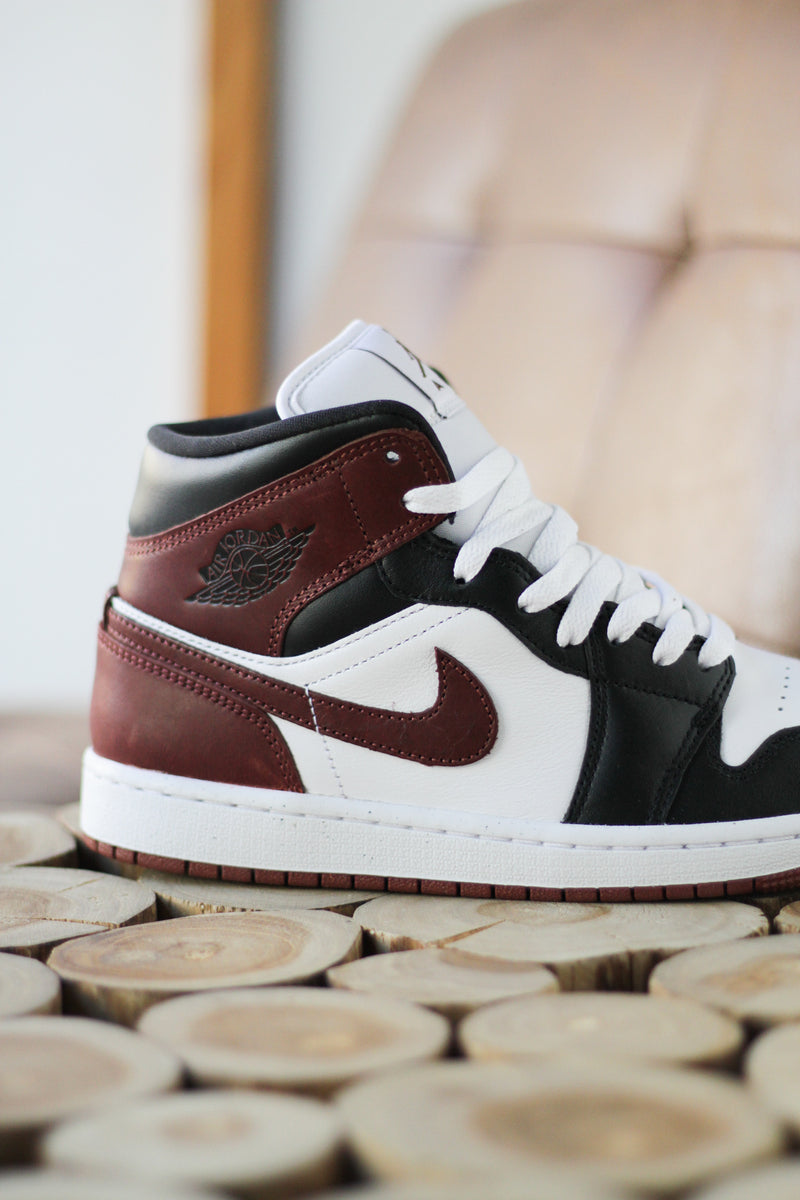 Air Jordan Brown White Black AIR JORDAN MID SE