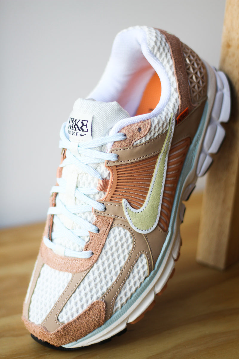ZOOM VOMERO 5 "HAVE A NIKE DAY"