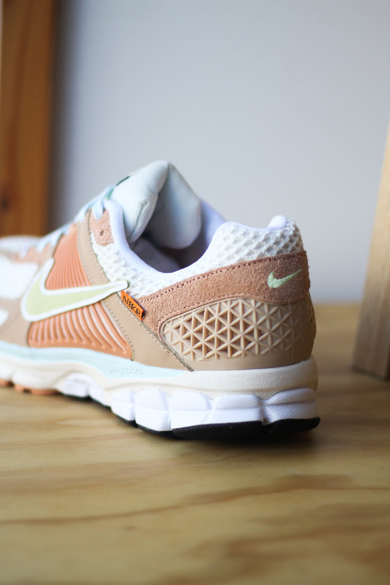 ZOOM VOMERO 5 "HAVE A NIKE DAY"