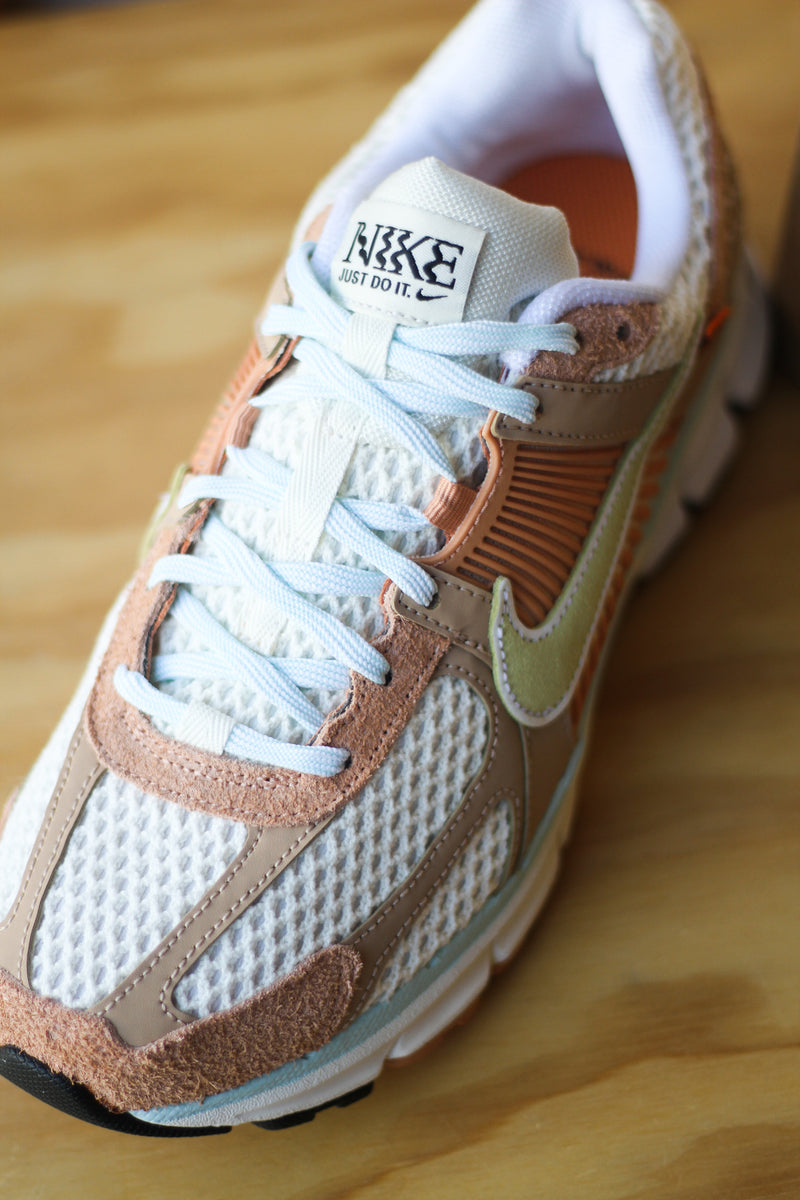 ZOOM VOMERO 5 "HAVE A NIKE DAY"