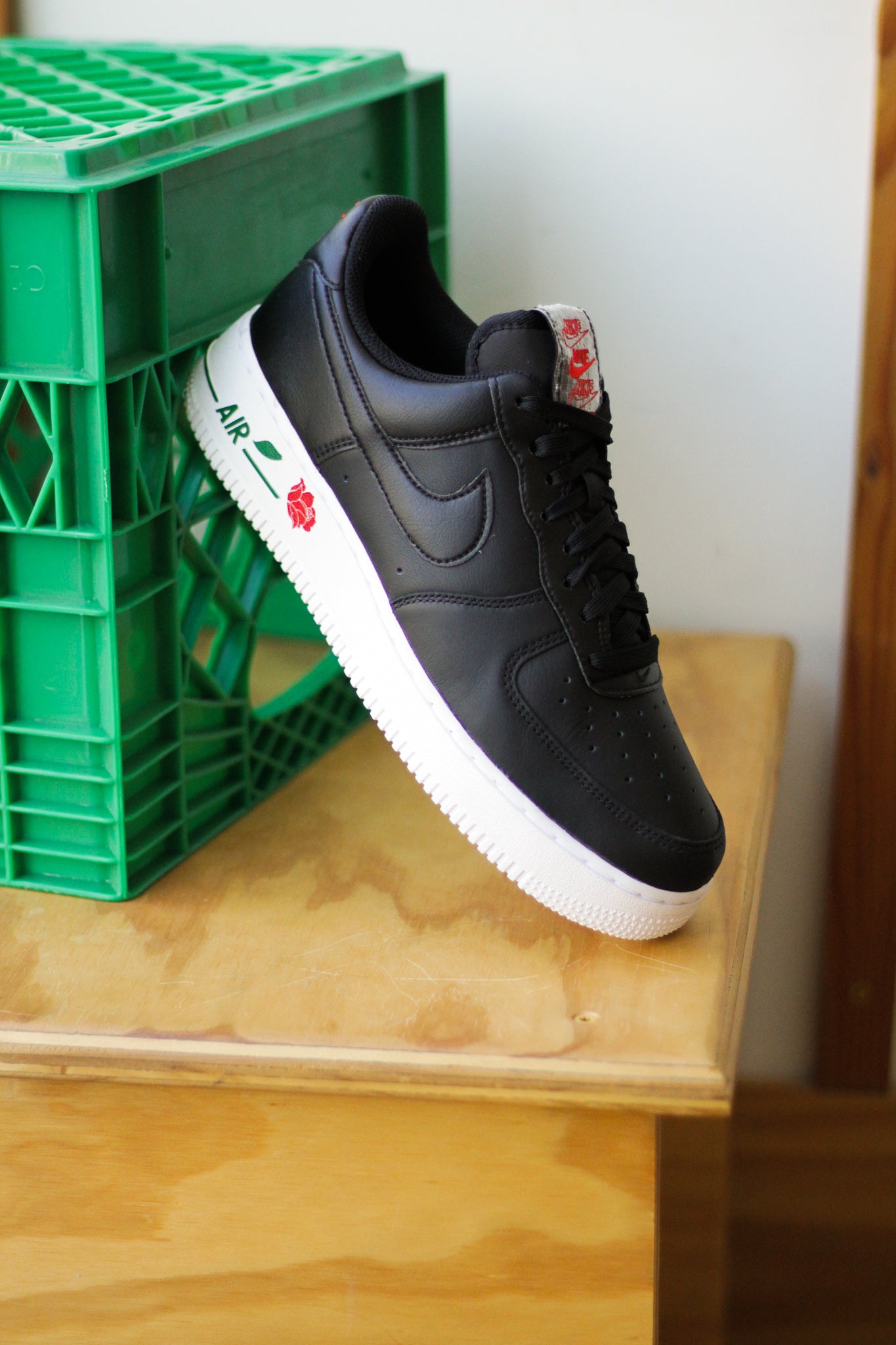 nike air force 1 07 lx red