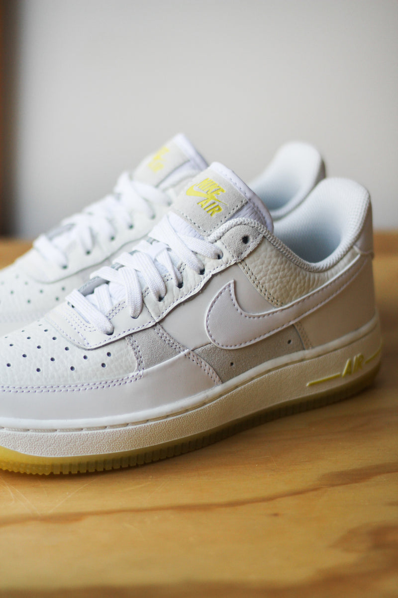 W AIR FORCE 1 '07 LOW "OPTI YELLOW"