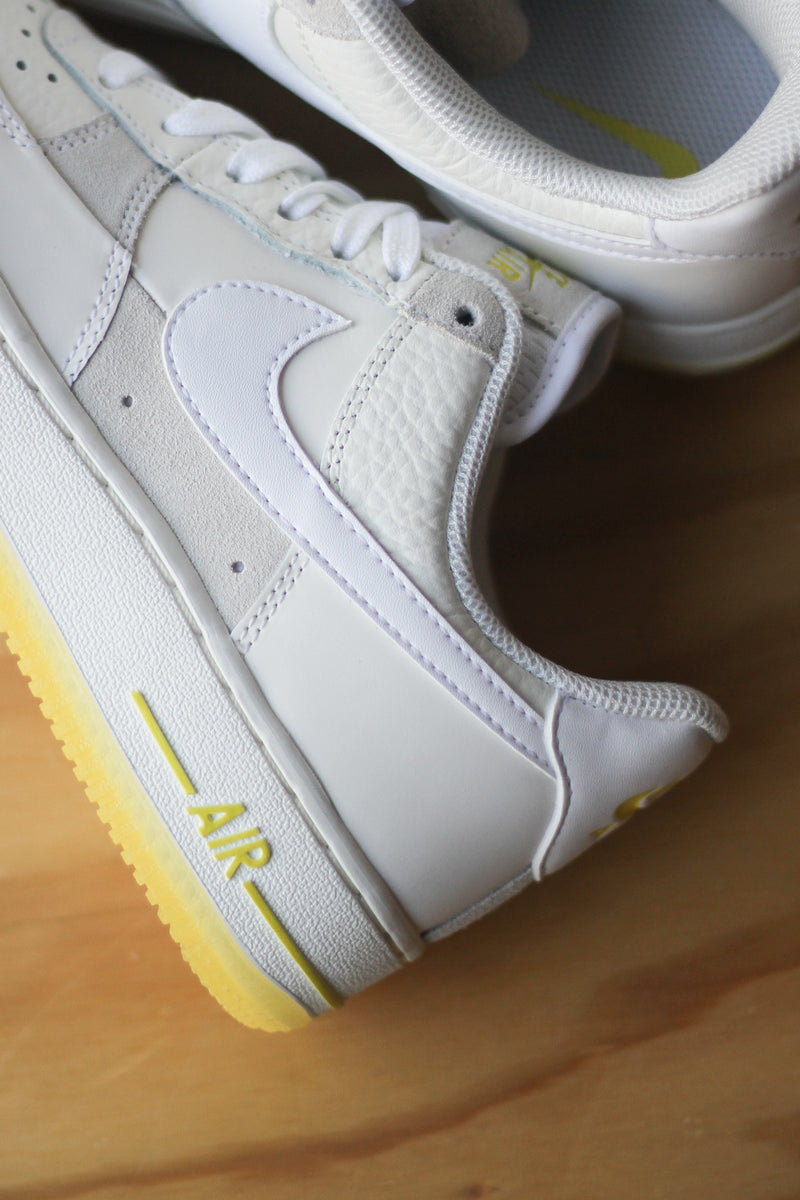 W AIR FORCE 1 '07 LOW "OPTI YELLOW"