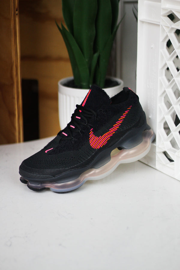 AIR MAX SCORPION FLYKNIT SE "FIREBERRY"