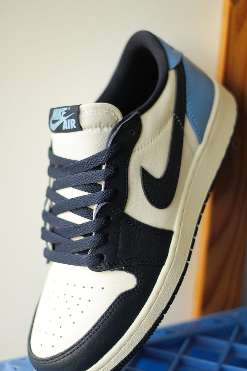 AIR JORDAN 1 LOW OG (GS) "OBSIDIAN/UNIVERSITY BLUE-SAIL"
