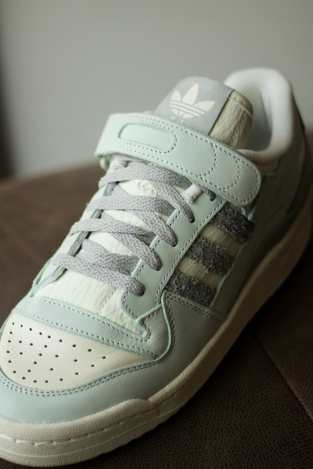 FORUM 84 LOW 